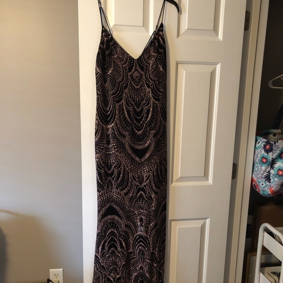 Evening gown - Picture 2 of 2